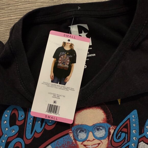 Elton John Rocket Man TShirt Vintage Style Black Graphic Tee Size S Flashback - Picture 5 of 10
